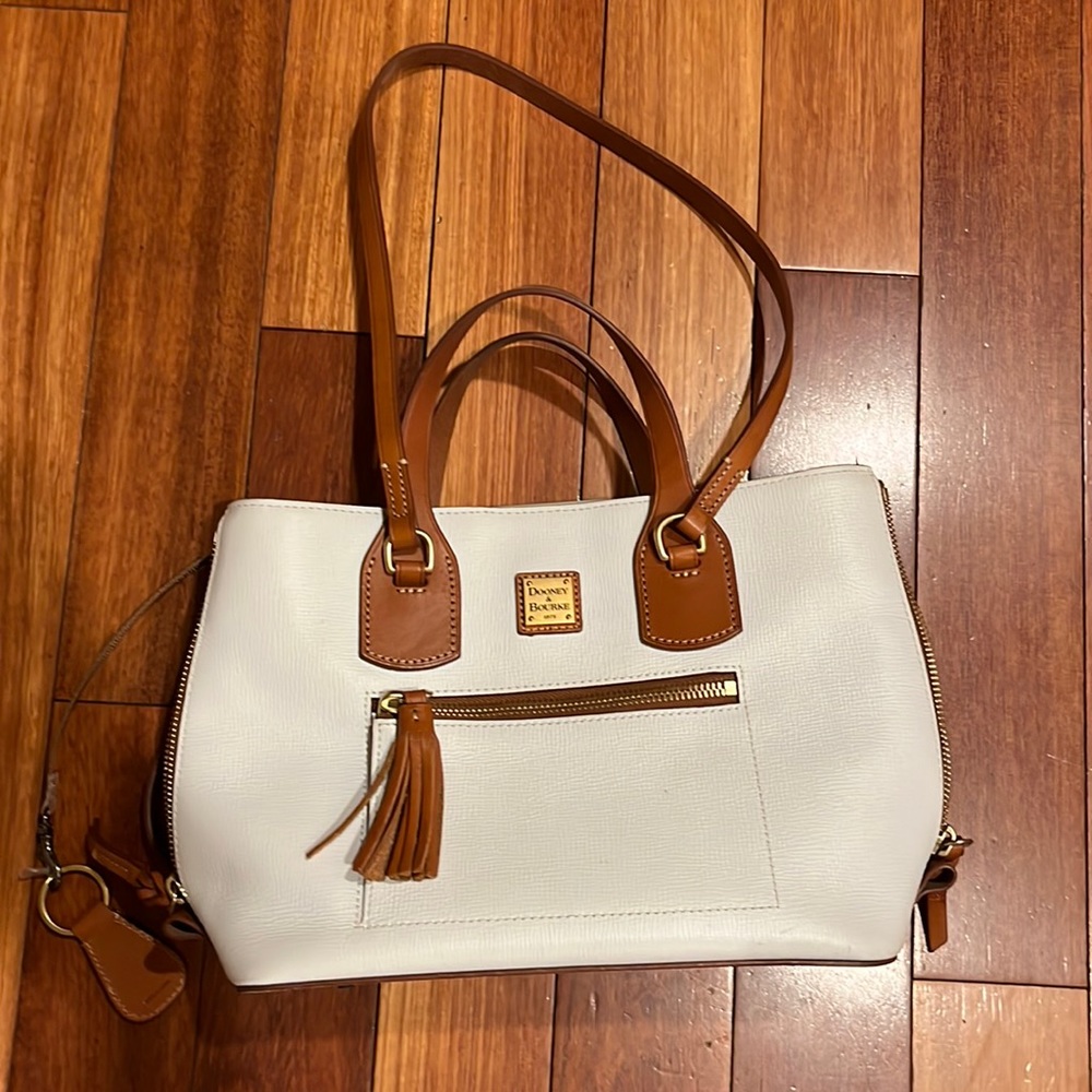 Dooney & Bourke Bag